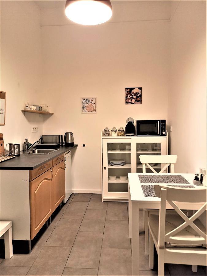 Ferienwohnung Quiet And Private Studio In The Center Budapest Exterior foto