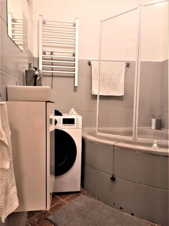 Ferienwohnung Quiet And Private Studio In The Center Budapest Exterior foto
